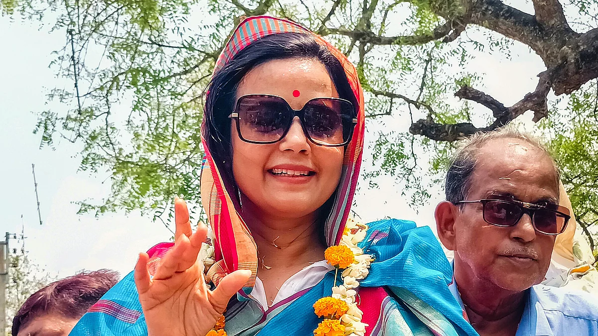 Mahua Moitra campaigns in Krishnanagar (photo: PTI)
