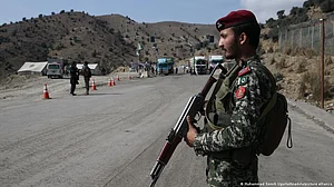 Pak sectarian violence: Death toll rises to 130 as clashes continue in Kurram despite ceasefire