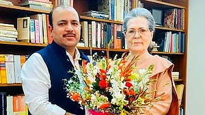 Suspended BSP leader Danish Ali joins Congress