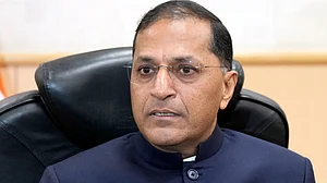 Packing commission with yes men: Opposition demands explanation for Goel exit