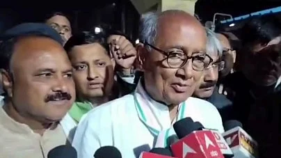 Veteran Congress leader Digvijay Singh speaks to reporters in Madhya Pradesh on Friday (photo: PTI) 