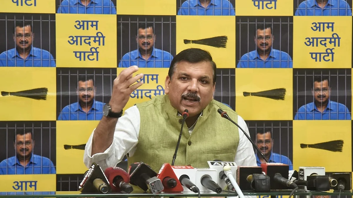 Sanjay Singh addressing a press conference in New Delhi on 10 April (photo: Vipin/National Herald)