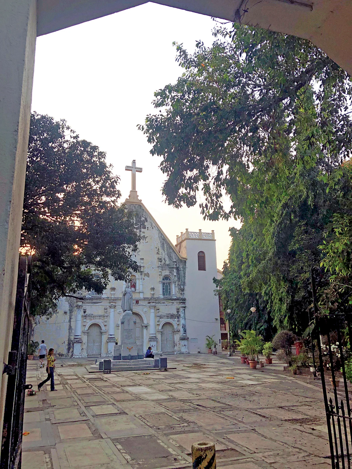 Saint Andrew’s Church in Bandra, at one end of Chimbai Road