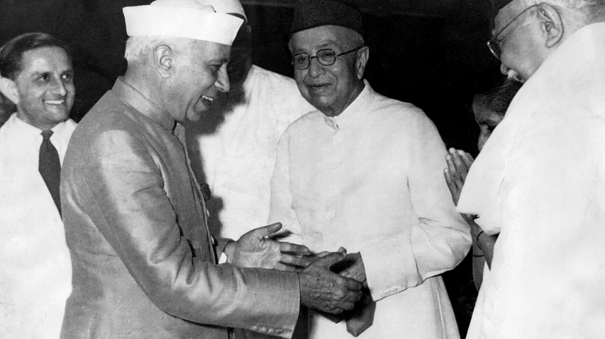 PM Jawaharlal Nehru at the inauguration of Physical Research Laboratory  in Ahmedabad in 1947. (Photo: Getty Images)