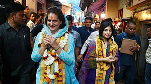 Varanasi: Priyanka Gandhi, Dimple Yadav take the fight to Modi