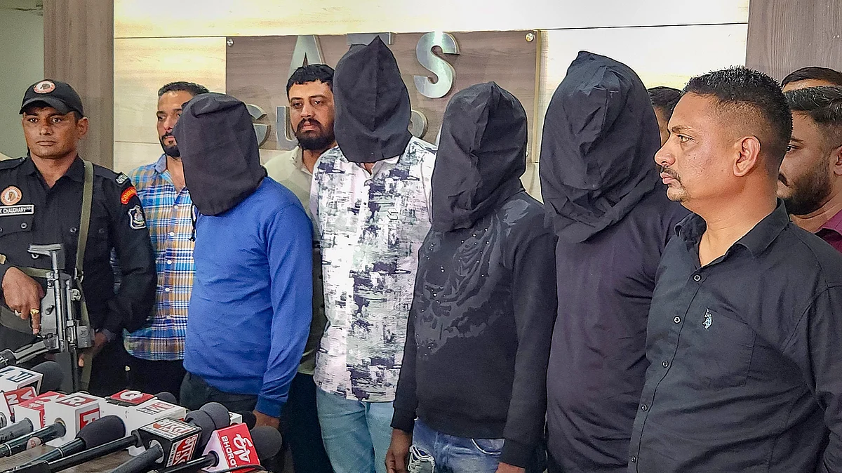The four Sri Lankan nationals presented to media (photo: PTI)