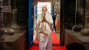 Tourists out, security in, PM Modi begins Kanyakumari session