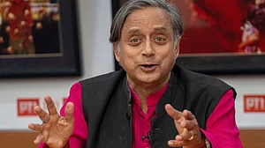 Shashi Tharoor urges Goans to support INDIA bloc, criticises BJP for weaponising agencies (photo: PTI)