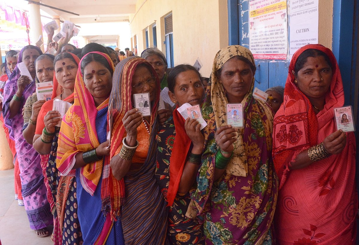 Women voters of Chikkodi, Karnataka (photo courtesy @ceo_karnataka/X)