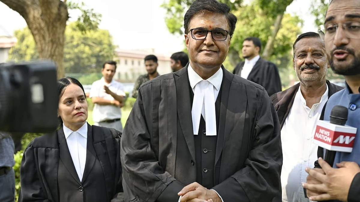 Delhi government's lawyer Sanjeev Nasir at Supreme Court on 10 May