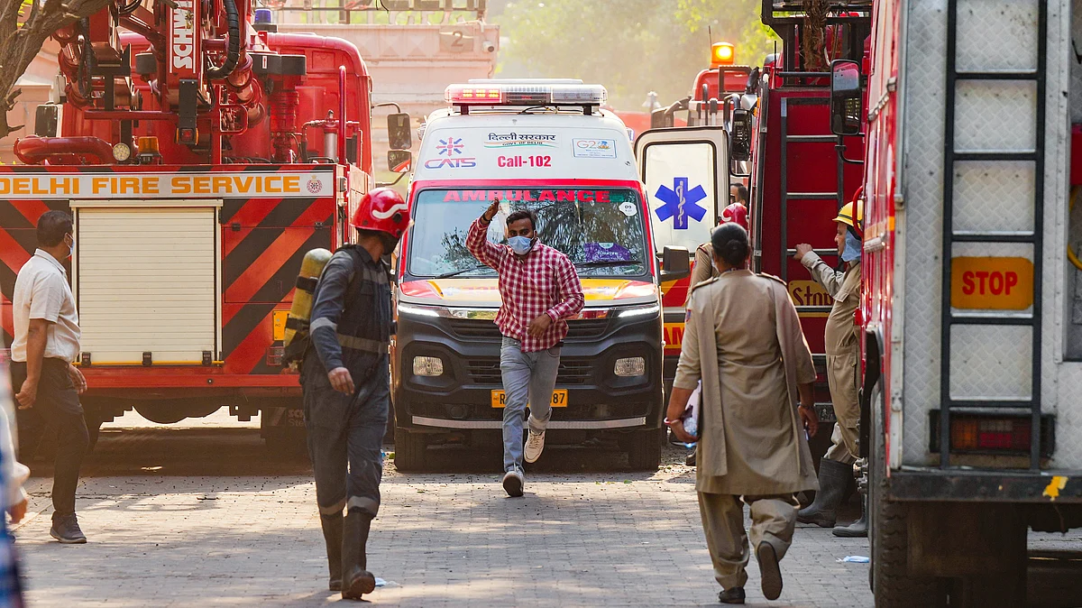 Fire and rescue services at the spot (photo: PTI)