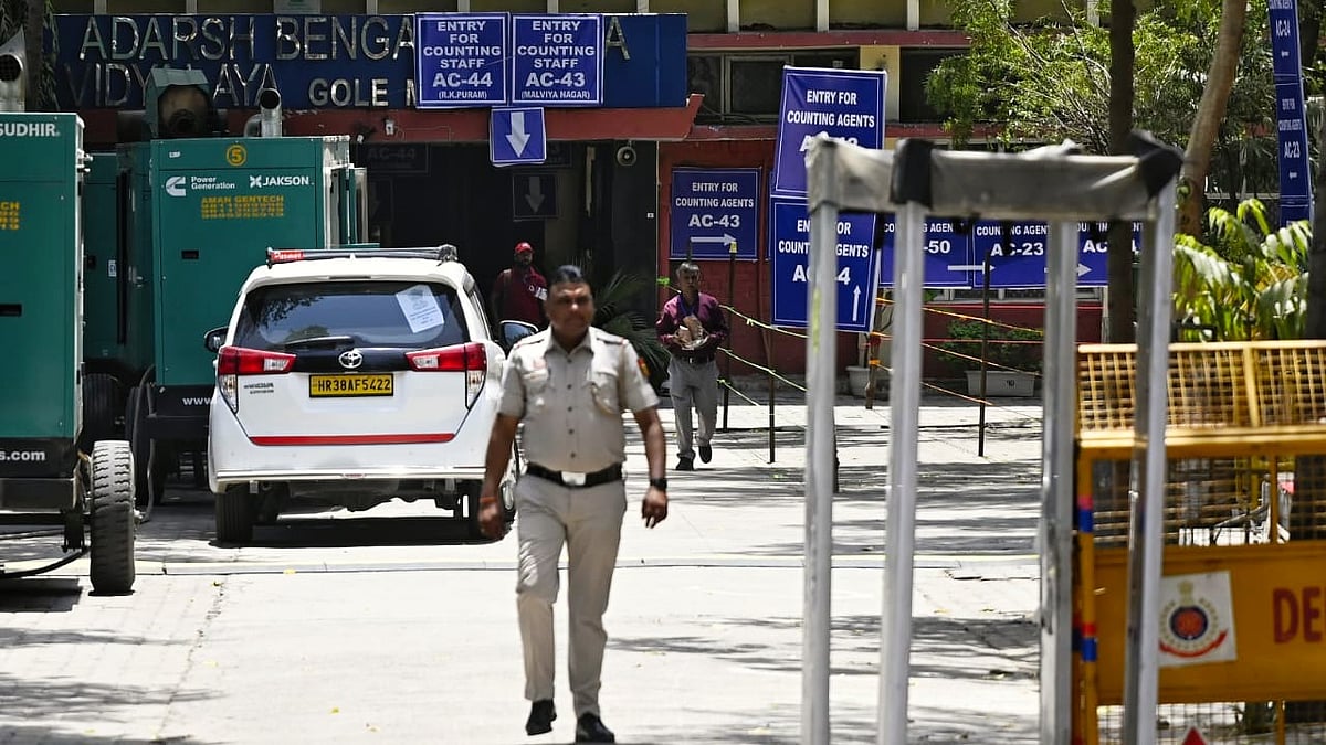 A counting centre where EVMs are being kept ahead of counting day in New Delhi (photo: Vipin/NH)
