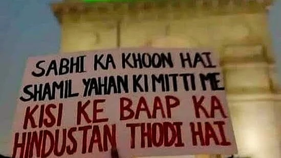 Poster of a Rahat Indori couplet at India Gate recalls India belongs to all Indians (photo: @advsanjoy/X)