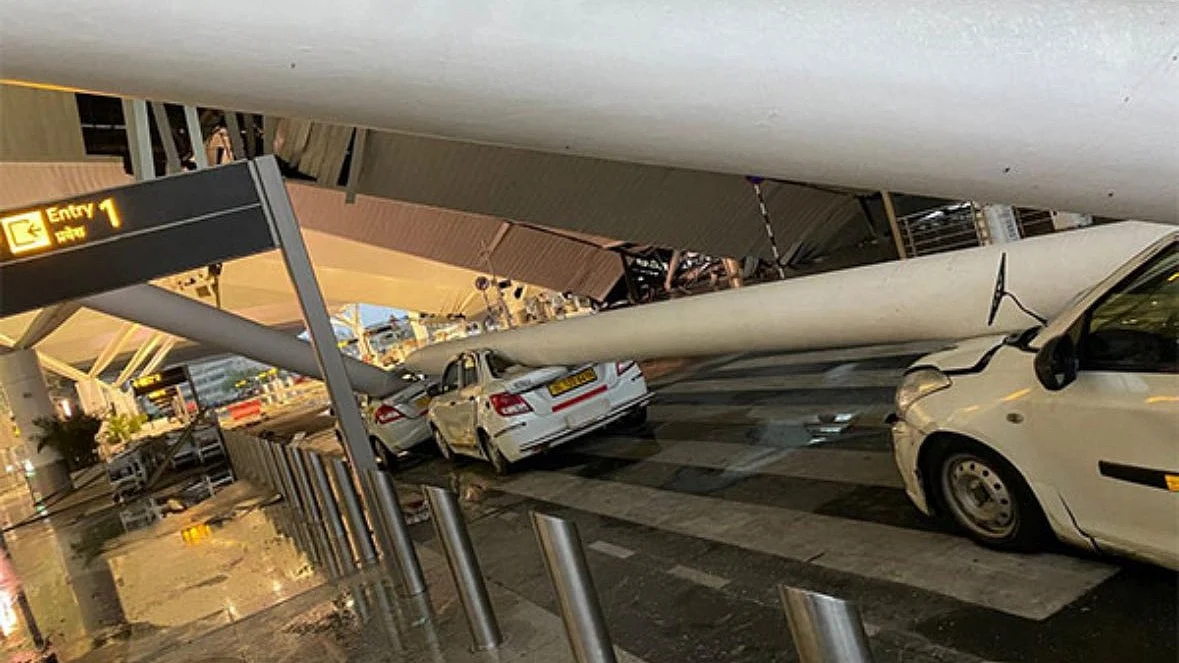 A portion of the canopy at Delhi airport's Terminal-1 collapsed (photo: @SaketGokhale/X)