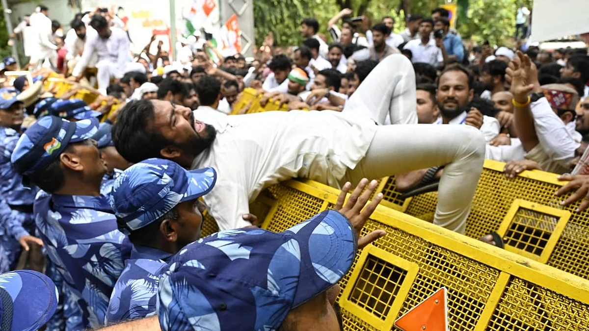 Indian Youth Congress workers protest over NEET issue in New Delhi on 27 June (photo: Vipin/NH)