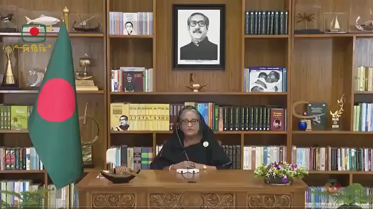 Bangladesh imposes curfew and shoot-on-sight order amid deadly job quota protests