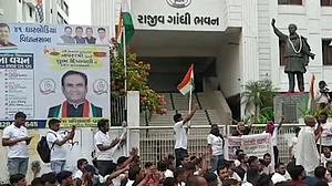 Bajrang Dal, VHP vandalise Ahmedabad Congress office