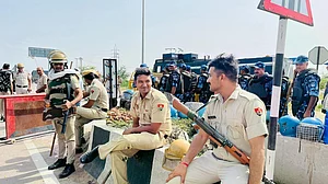 Security beefed up in Haryana's Nuh on Sunday (Photo courtesy:
@TheQuint)