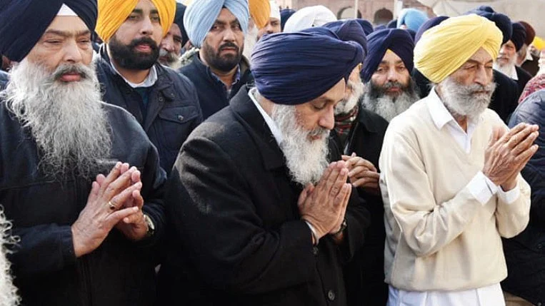 SAD president Sukhbir Singh Badal reciting the ardas at the Akal Takht, Amritsar. (Photo: Getty)