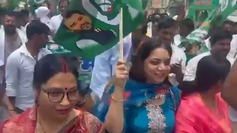 INDIA bloc workers protest in Patna on 20 July (photo: @ahmadrazarjd/X)