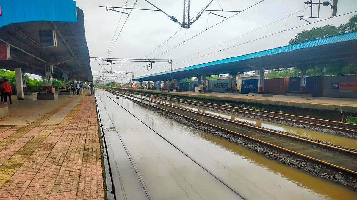 A waterlogged railway station following heavy rainfall, in Navi Mumbai (photo: PTI)