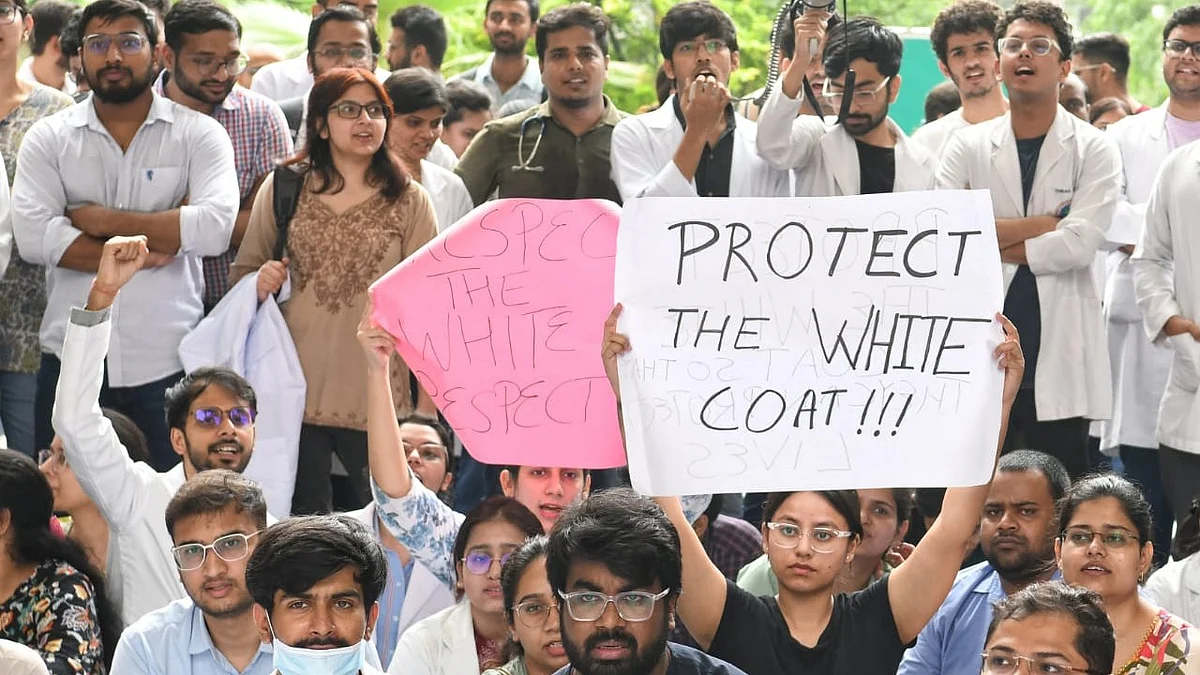 Doctors protest in in New Delhi on 13 August (photo: Vipin/NH)