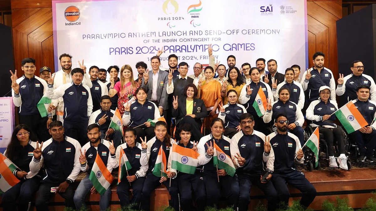 Members of Paris-bound Indian contingent at their official send-off ceremony (photo: SAI)
