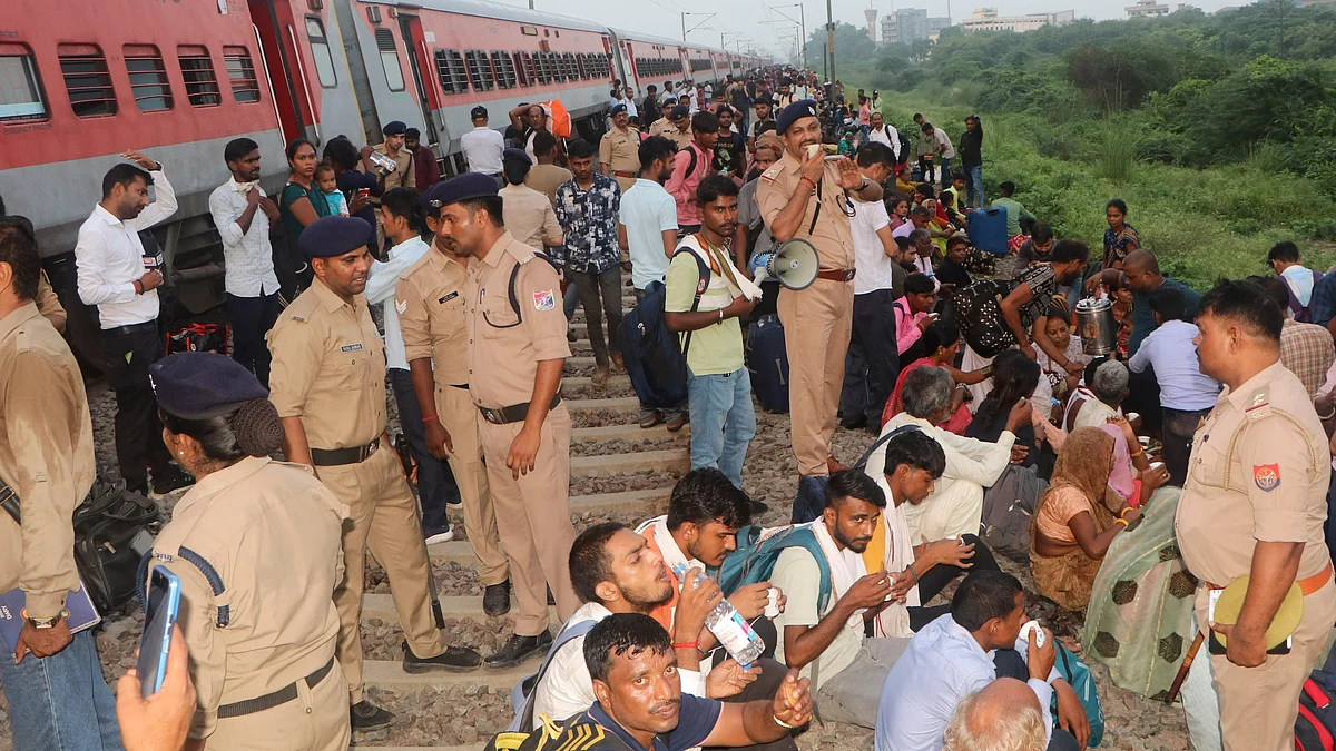 Sabarmati Express passenger train derails in Kanpur on 17 August (photo: PTI)