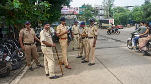 Bombay HC takes suo motu cognisance of Badlapur sexual abuse; hearing today