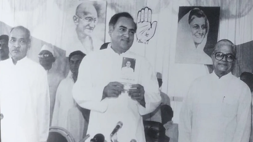 Rajiv Gandhi releases the Congress' 1991 pro-liberalisation manifesto, weeks before his assassination