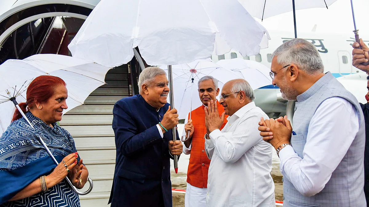 Jagdeep Dhankhar and wife Sudesh Dhankhar arrive in Ahmedabad (photo: PTI)