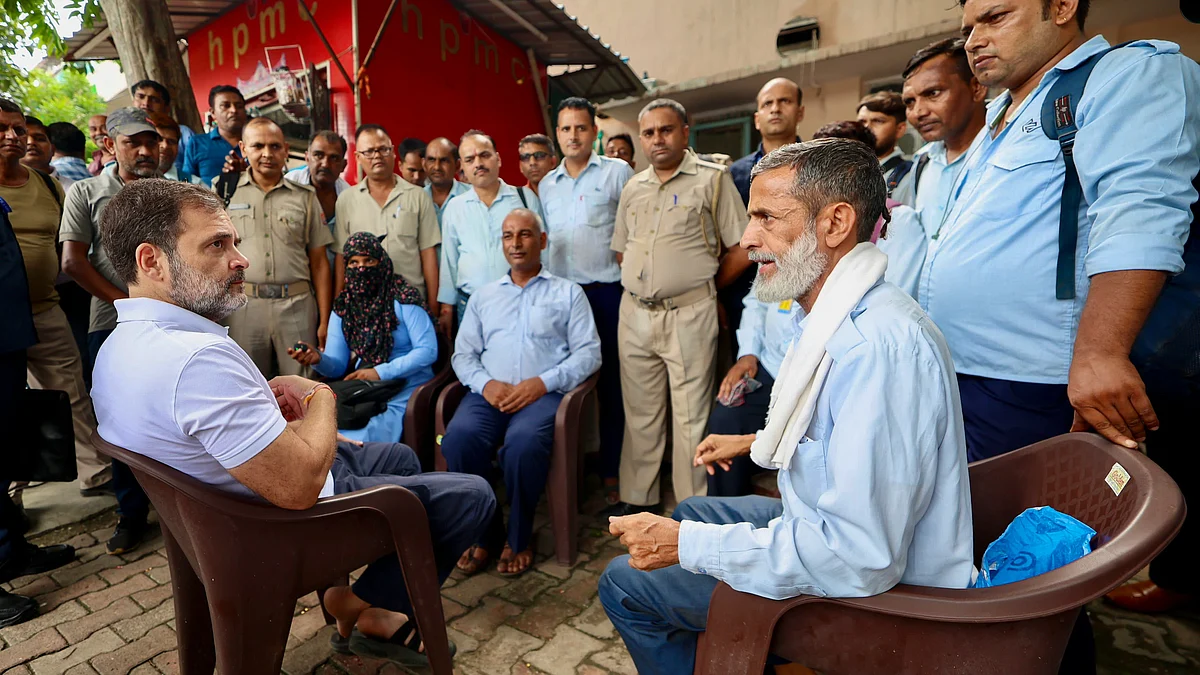 Rahul Gandhi interacts with drivers, conductors and marshals of DTC buses