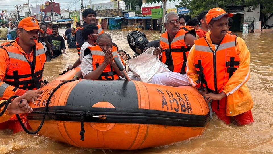 22 Teams of NDRF deployed across flood affected states of AP & Telangana