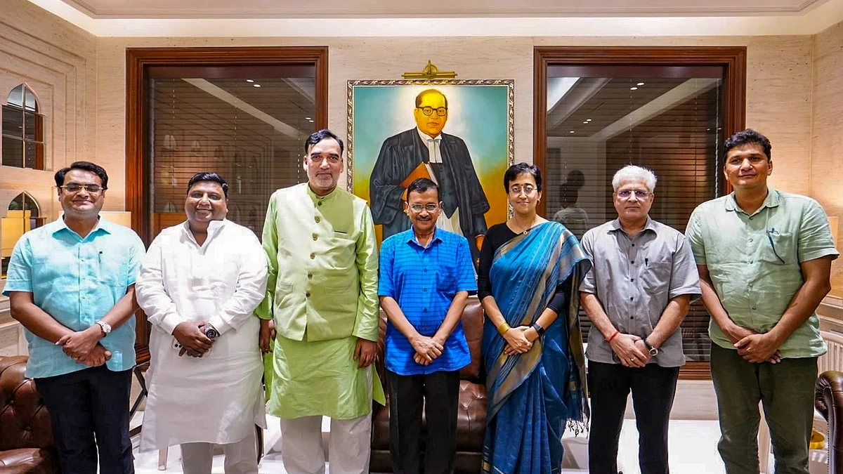 Atishi with Arvind Kejriwal and her cabinet colleagues after taking oath as Delhi's CM, 21 Sep 2024