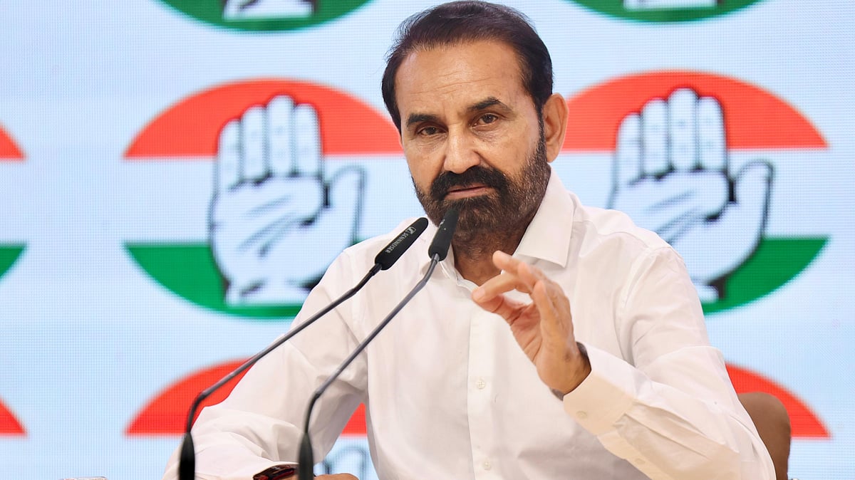 Guj. govt school teachers being pressured to find recruits for BJP: Congress