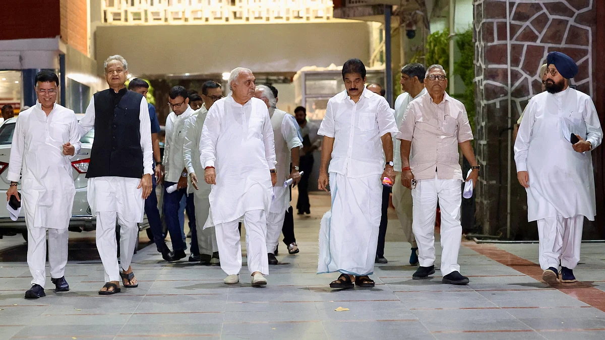 Congress leaders at Nirvachan Sadan, New Delhi, after meeting ECI officials