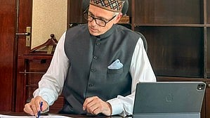 J&K cabinet passes resolution for restoration of statehood