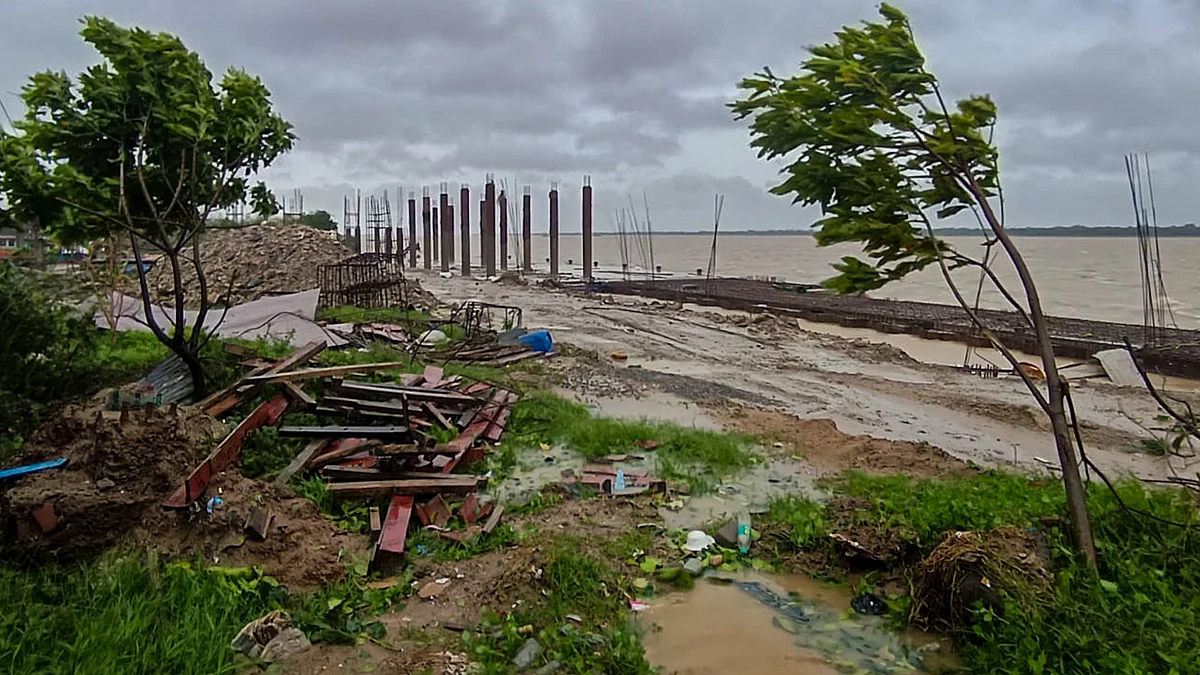 The impact of cyclone Dana in Bhadrak on 25 October (photo: PTI)