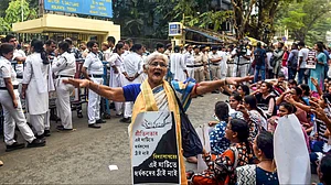 R.G. Kar: Father of deceased doctor says Amit Shah called him for meeting