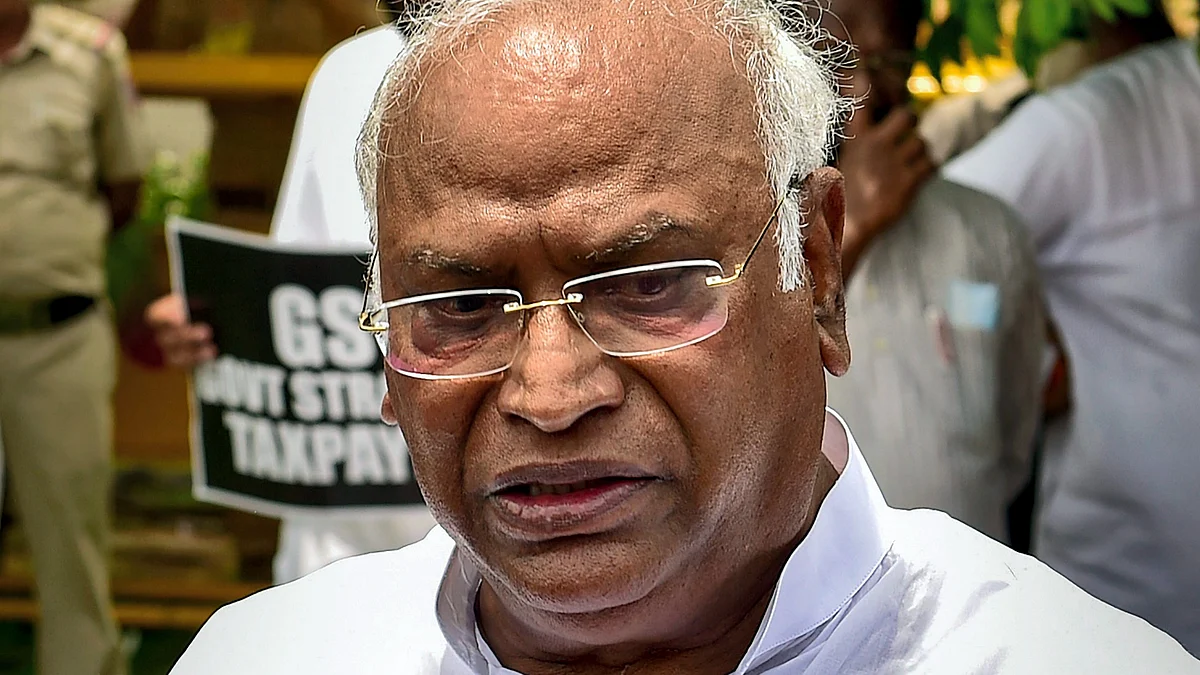 Congress chief Mallikarjun Kharge (photo: PTI)