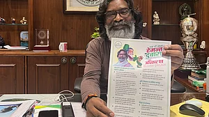 Jharkhand: 8 reasons why voters will not dump Hemant Soren tomorrow