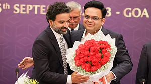 Arun Dhumal (left) with Jay Shah (photo: @ThakurArunS/X)