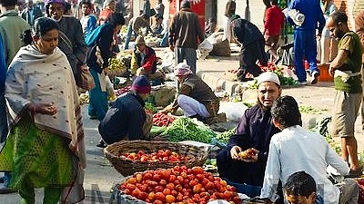 Representative image of a Delhi vegetable market (source: Pinterest) 