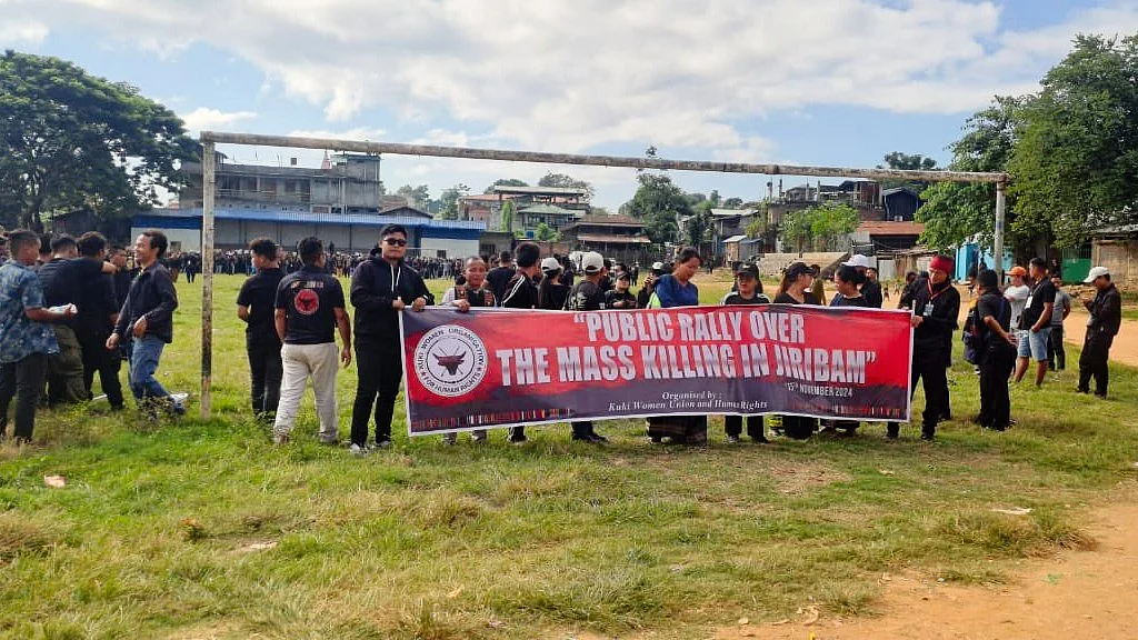 A rally prepares to set off (photo: @Kiaraa_jain/X)