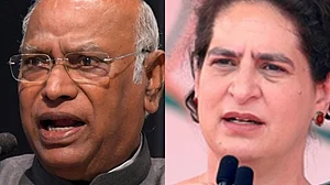 Kharge, Priyanka Gandhi express grief over Jhansi hospital fire deaths