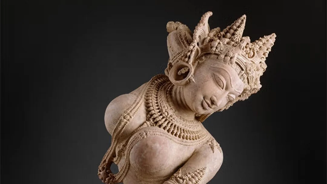 11th-century sculpture of a celestial dancer