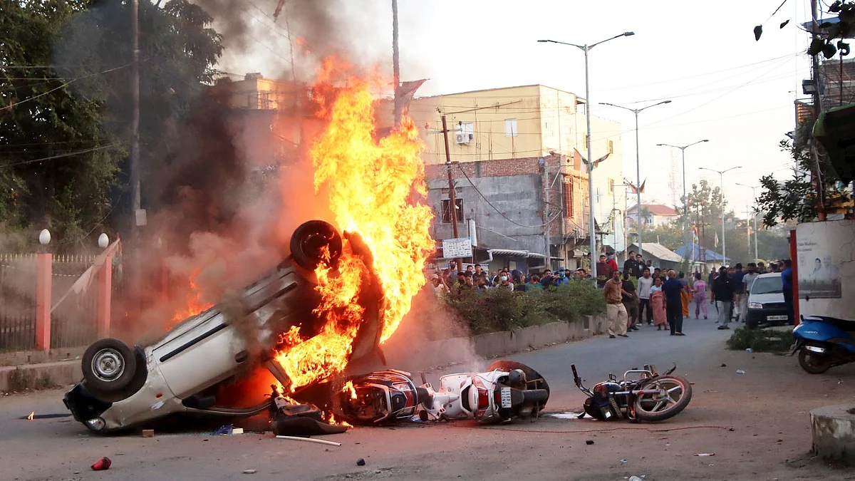 Protestors set vehicles ablaze in Manipur