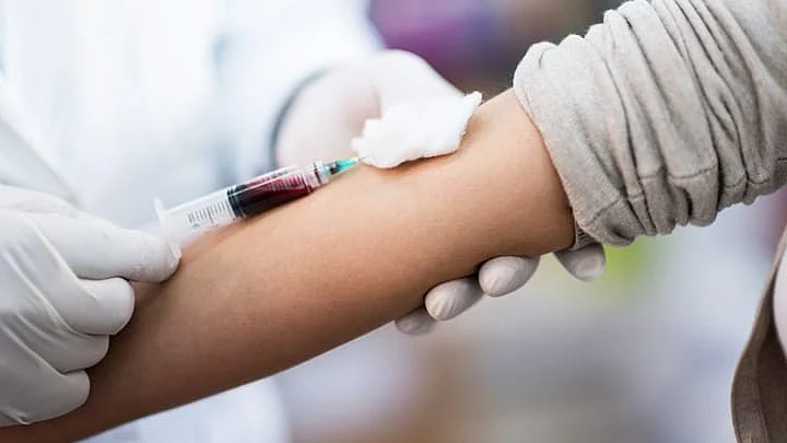 Preparing for a blood draw (representative image)