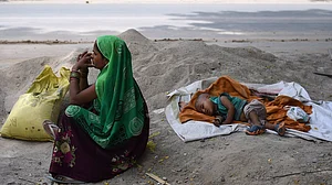 Winters of despair: How Delhi's annual pollution curbs affect construction workers