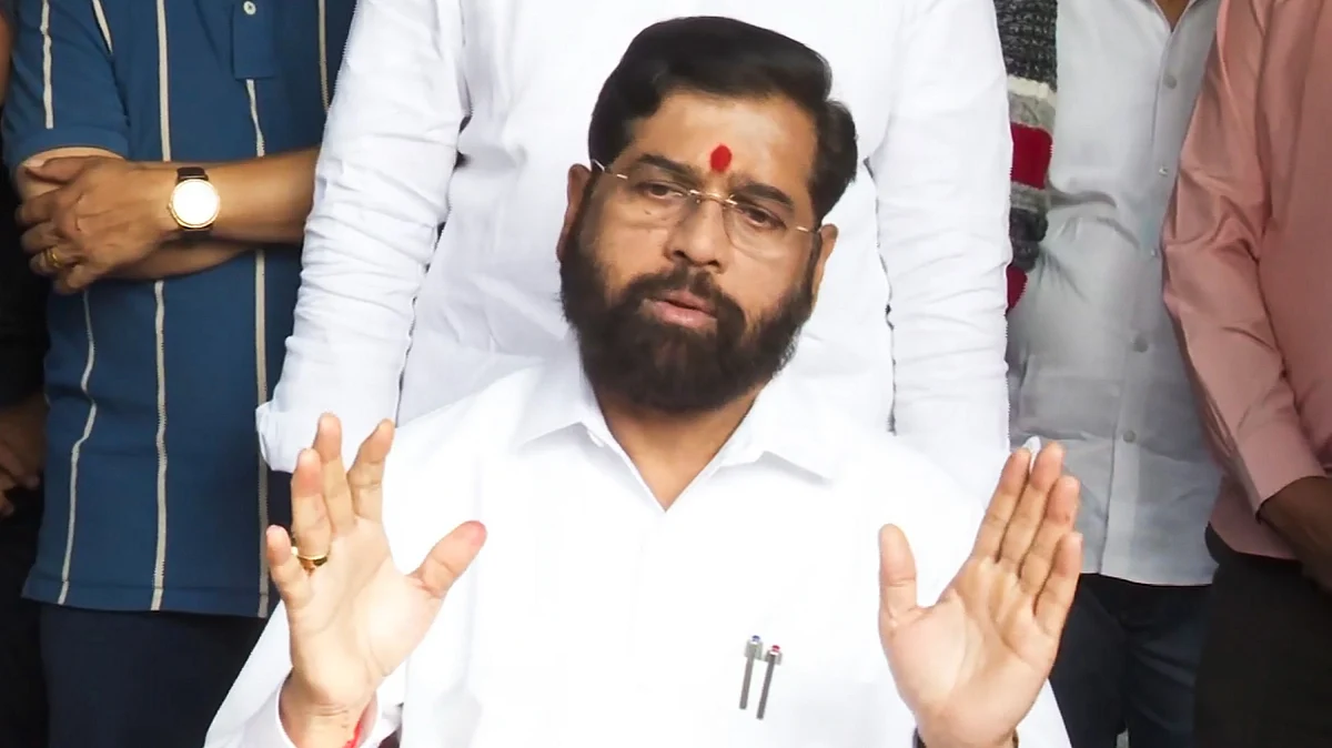 Eknath Shinde at a press conference (photo: PTI)